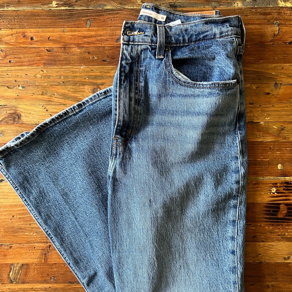 Levi’s 70’s High Flare Jeans